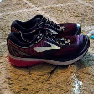 Size 6.5 Brooks Ghost 10